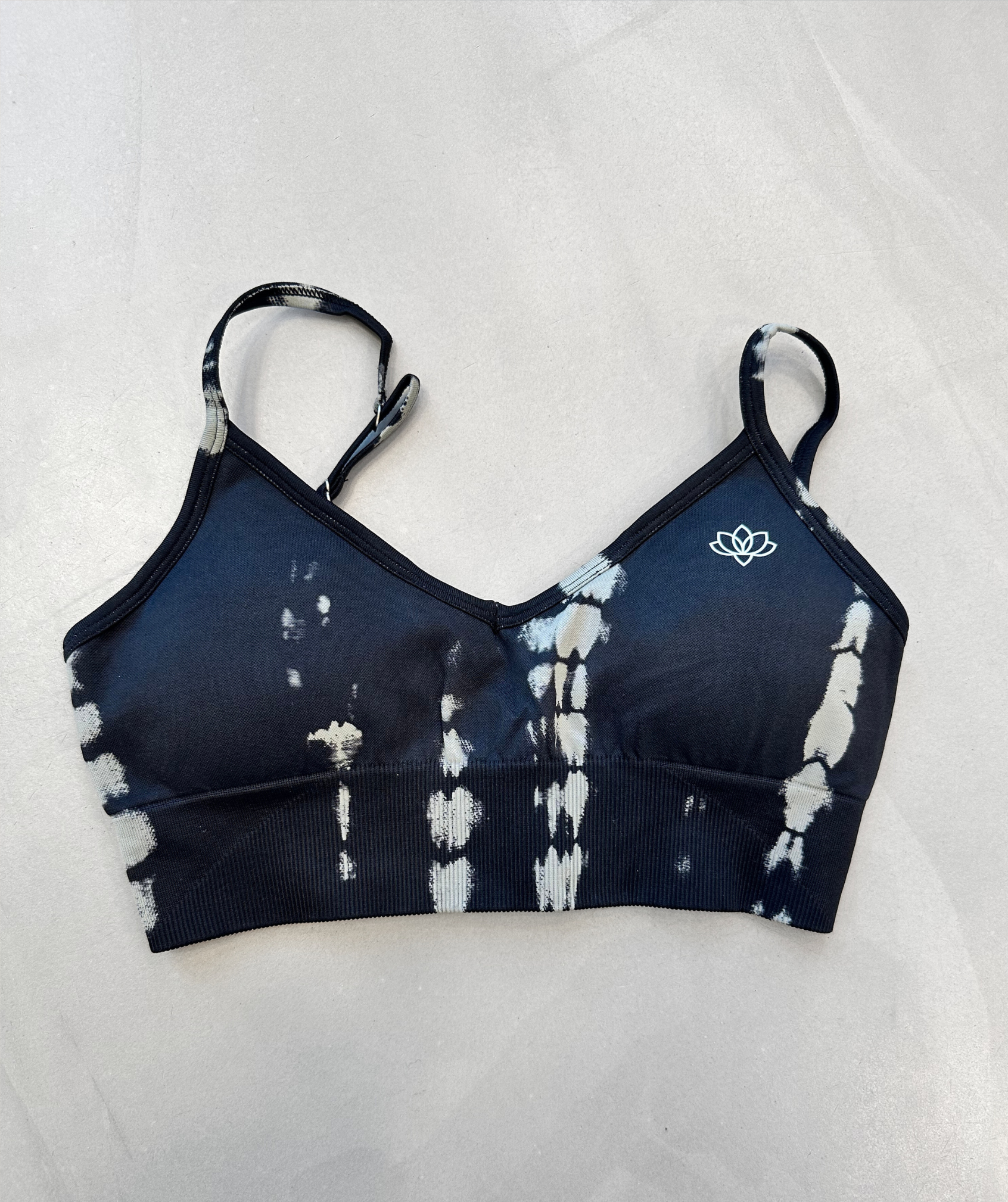 Amplify Sports Bra (Black/Grey)