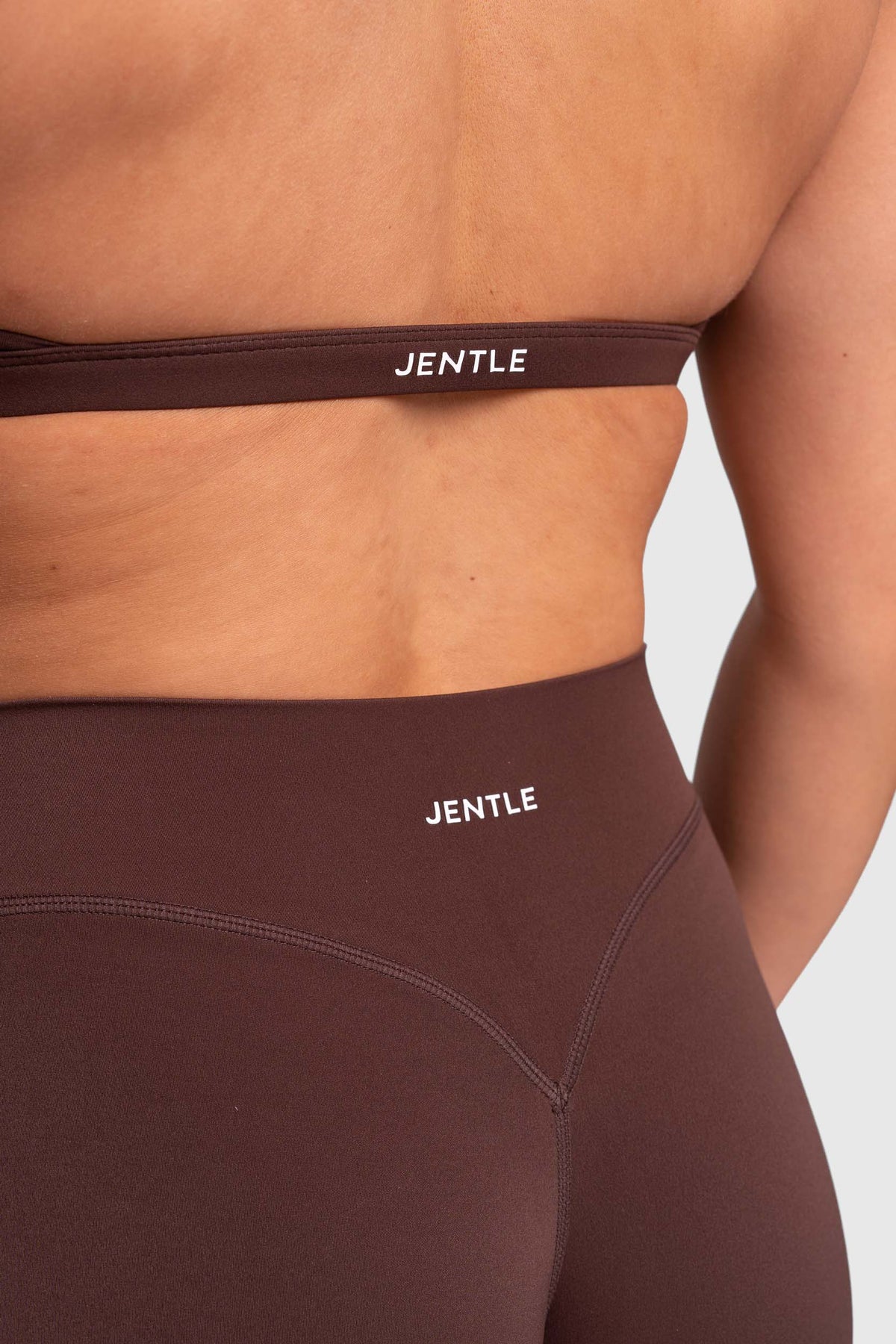 Ease x Amalie Vad - Halterneck Sports bra (Coffee Brown)