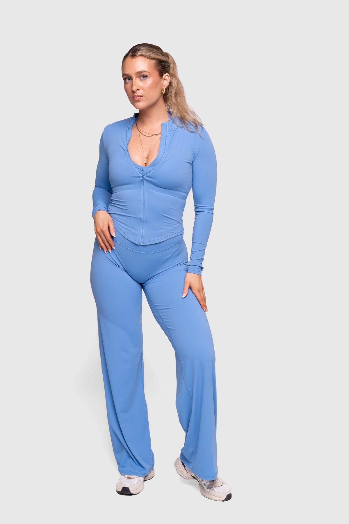 Ease x Amalie Vad - Straight Leg Pants (Blue)