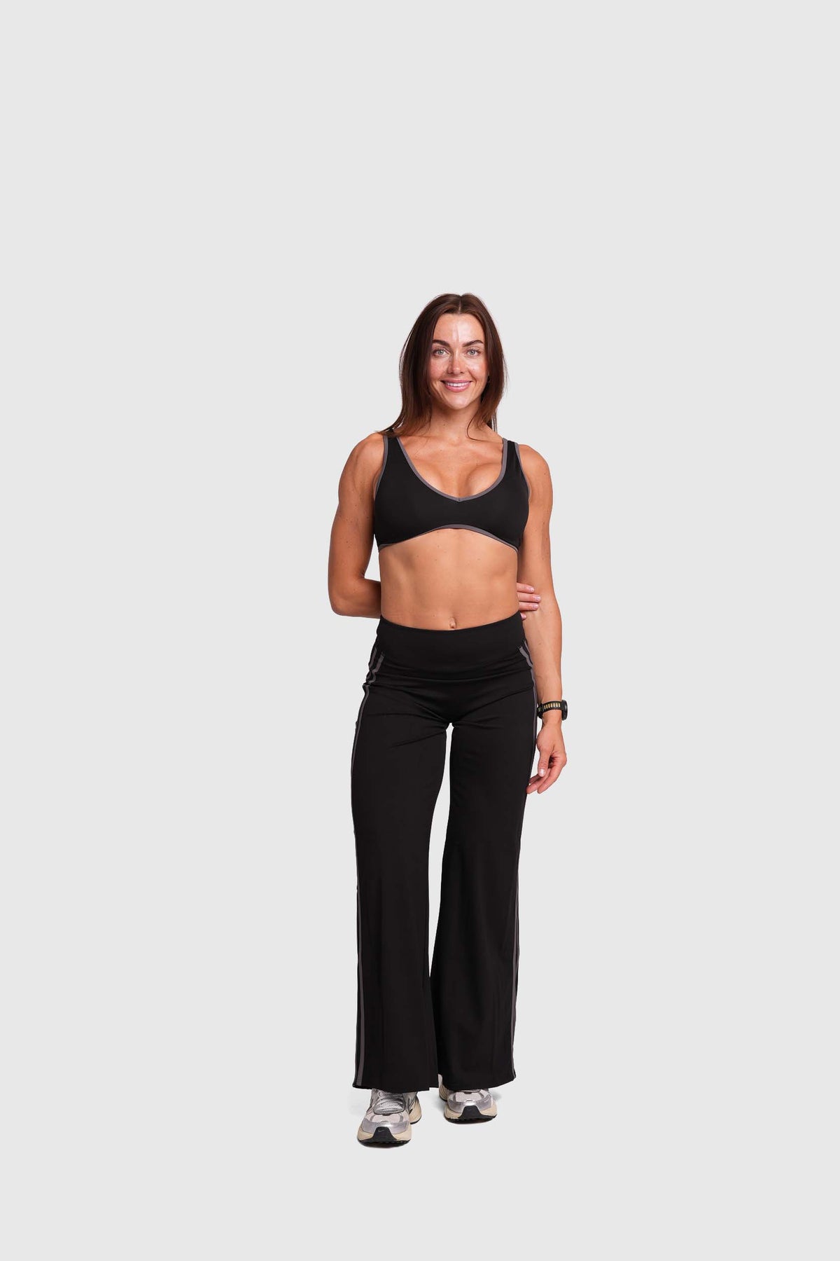 Flow Striped Sports Bra (Black/Grey)