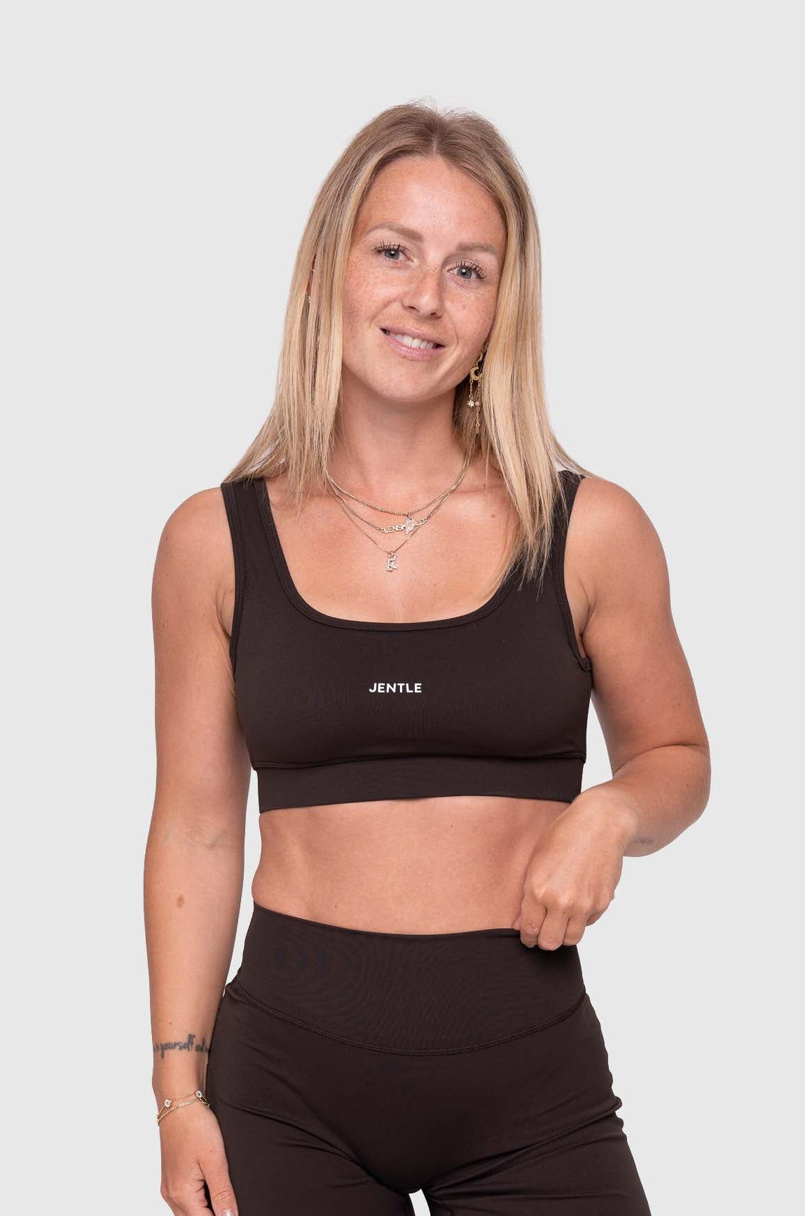 Ease Performance Sports Bra (Dark Brown)