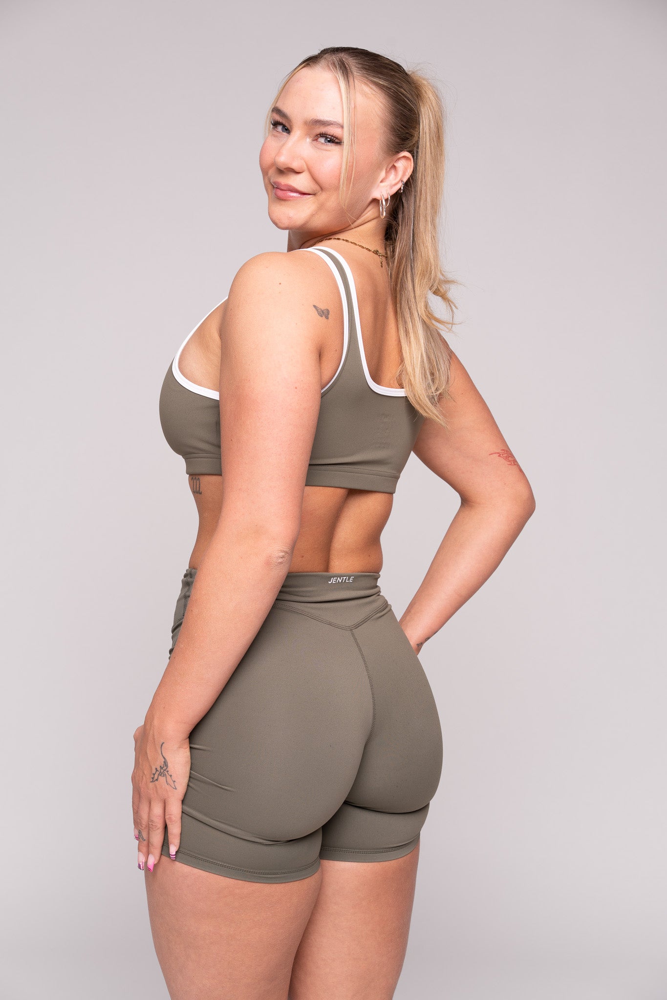 Day Sports Bra (Dusty Olive)
