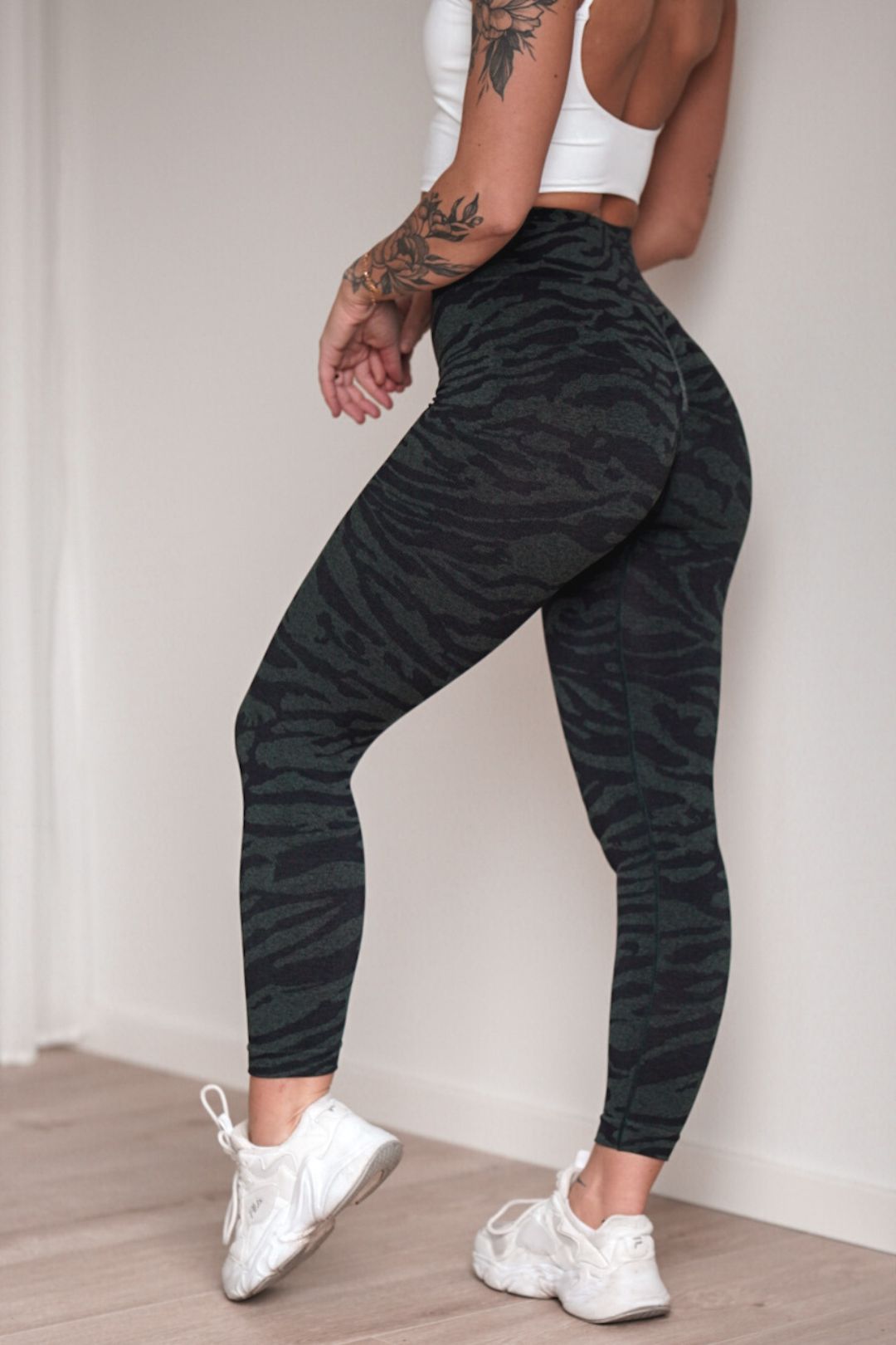 Jentle - Flex Leggings (Black)