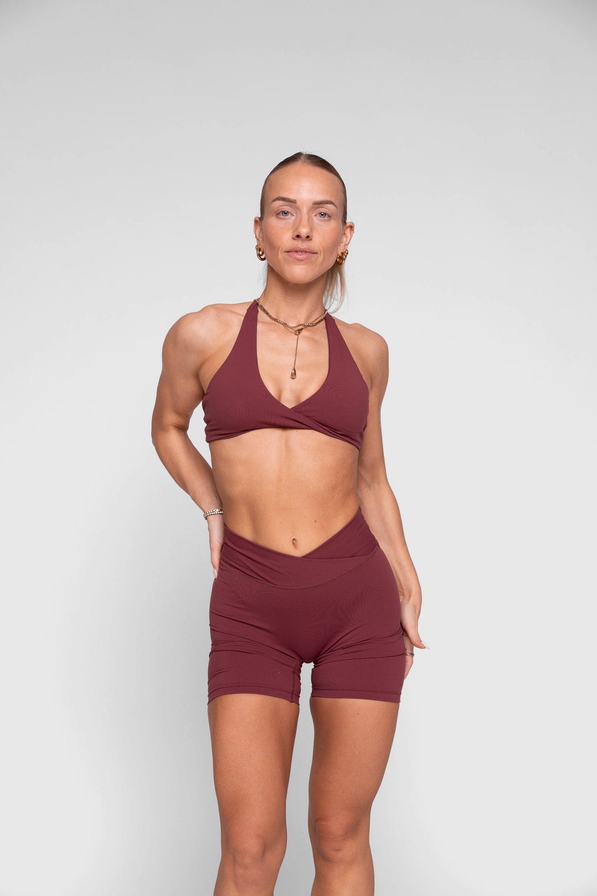 Thrive V-Cut Shorts (Bordeaux)