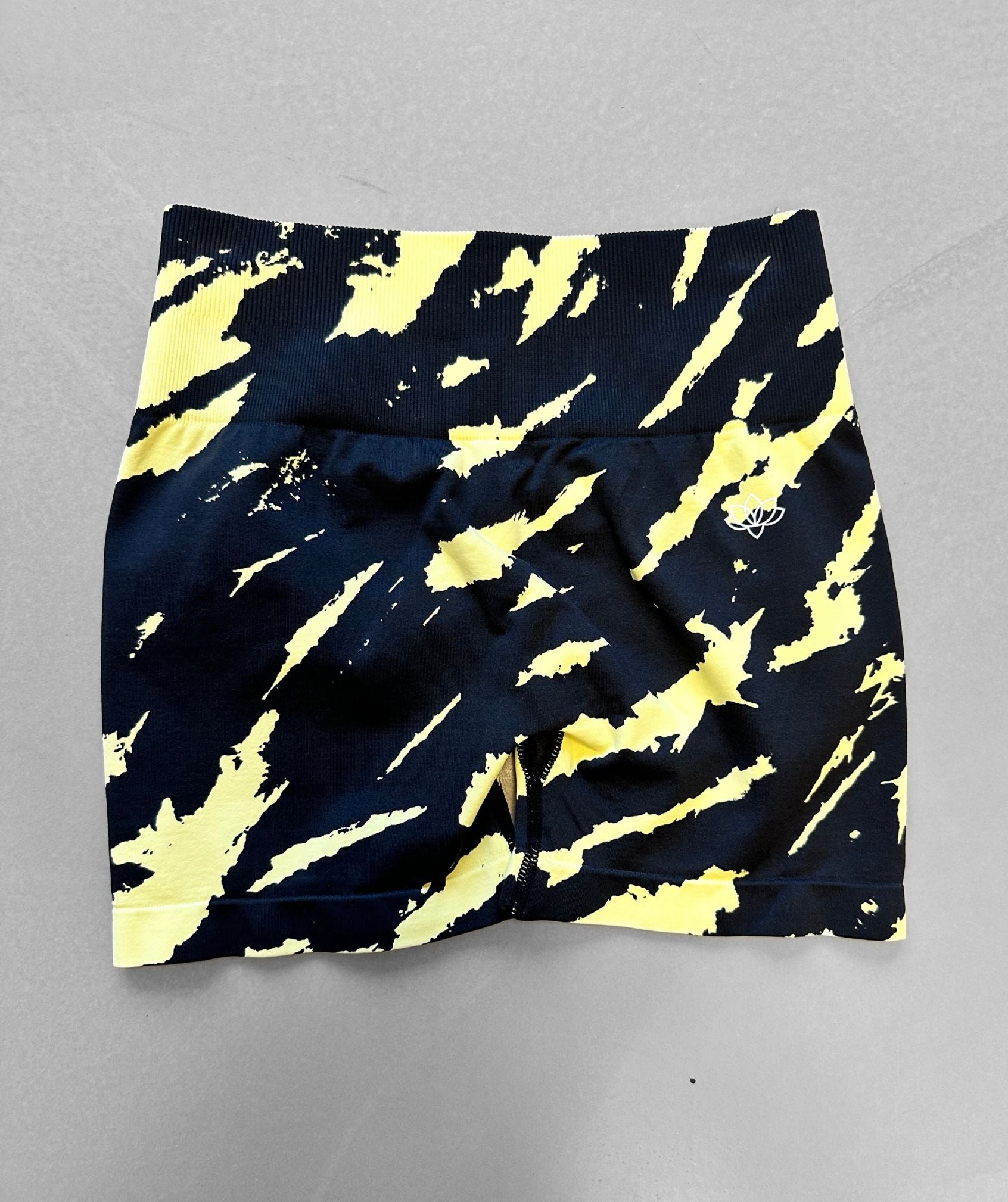 Amplify Shorts (Black/Yellow)