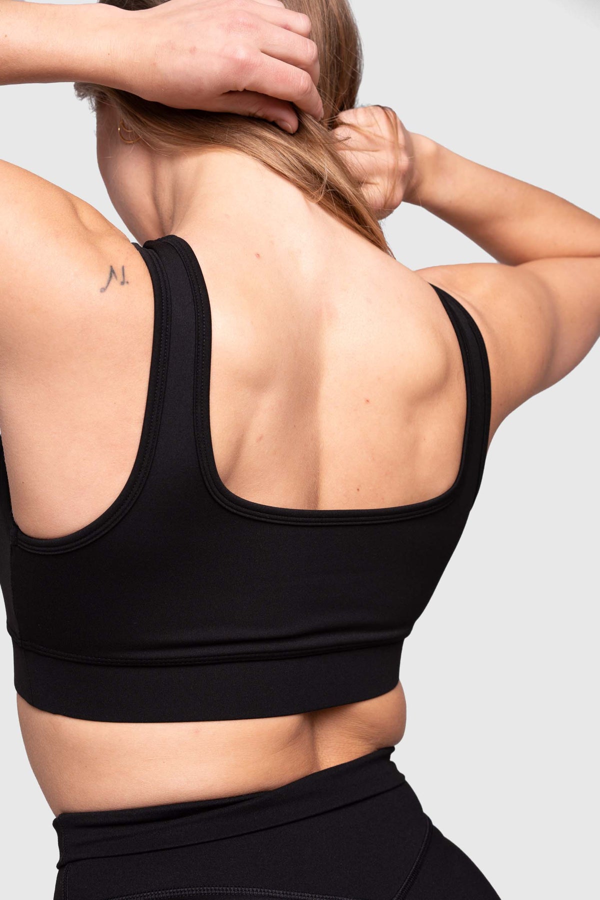 Day Performance Wide Band Sports Bra (Black)