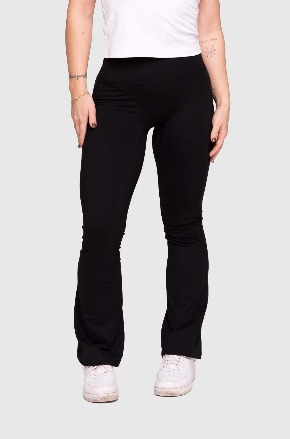 Day Flare Leggings Short (Black)