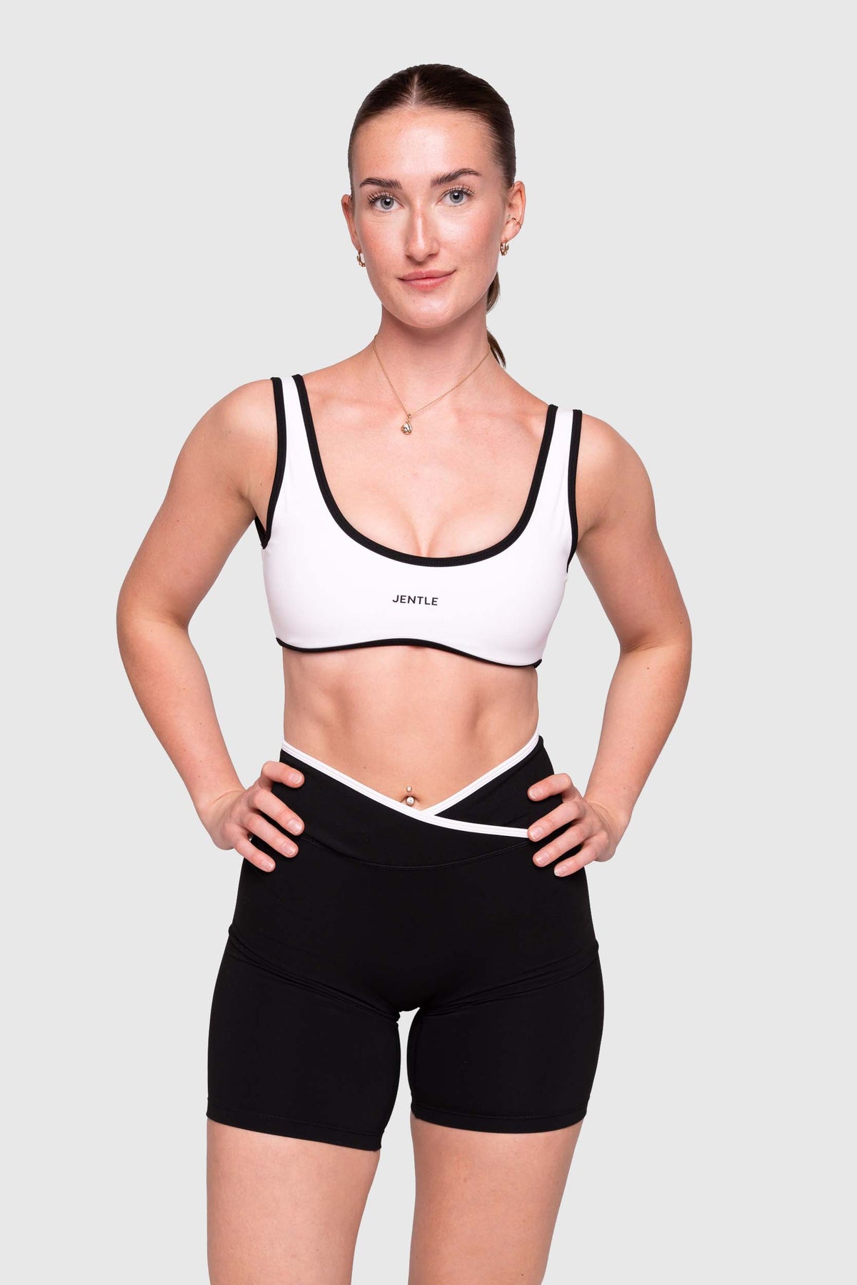 Day V-Cut Line Shorts (Black)