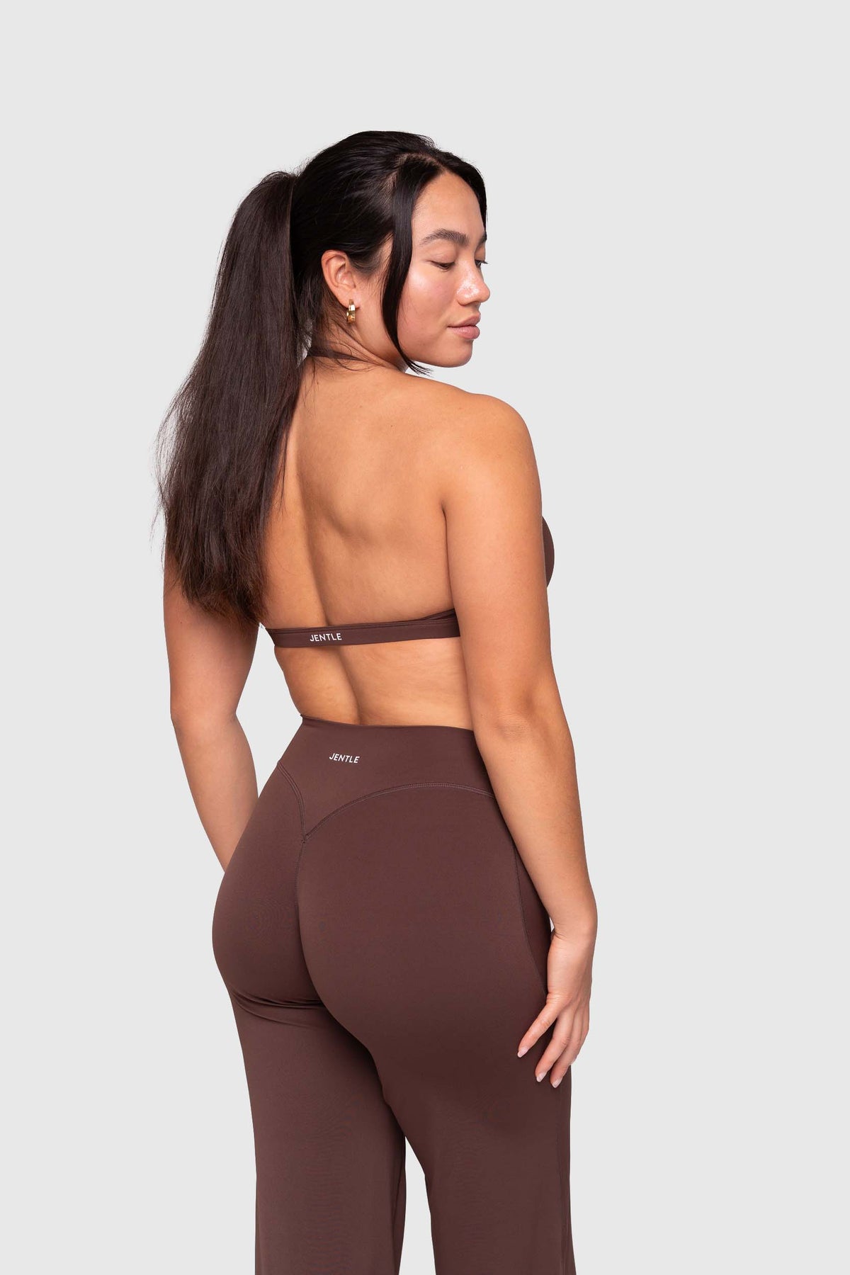 Ease x Amalie Vad - Halterneck Sports bra (Coffee Brown)