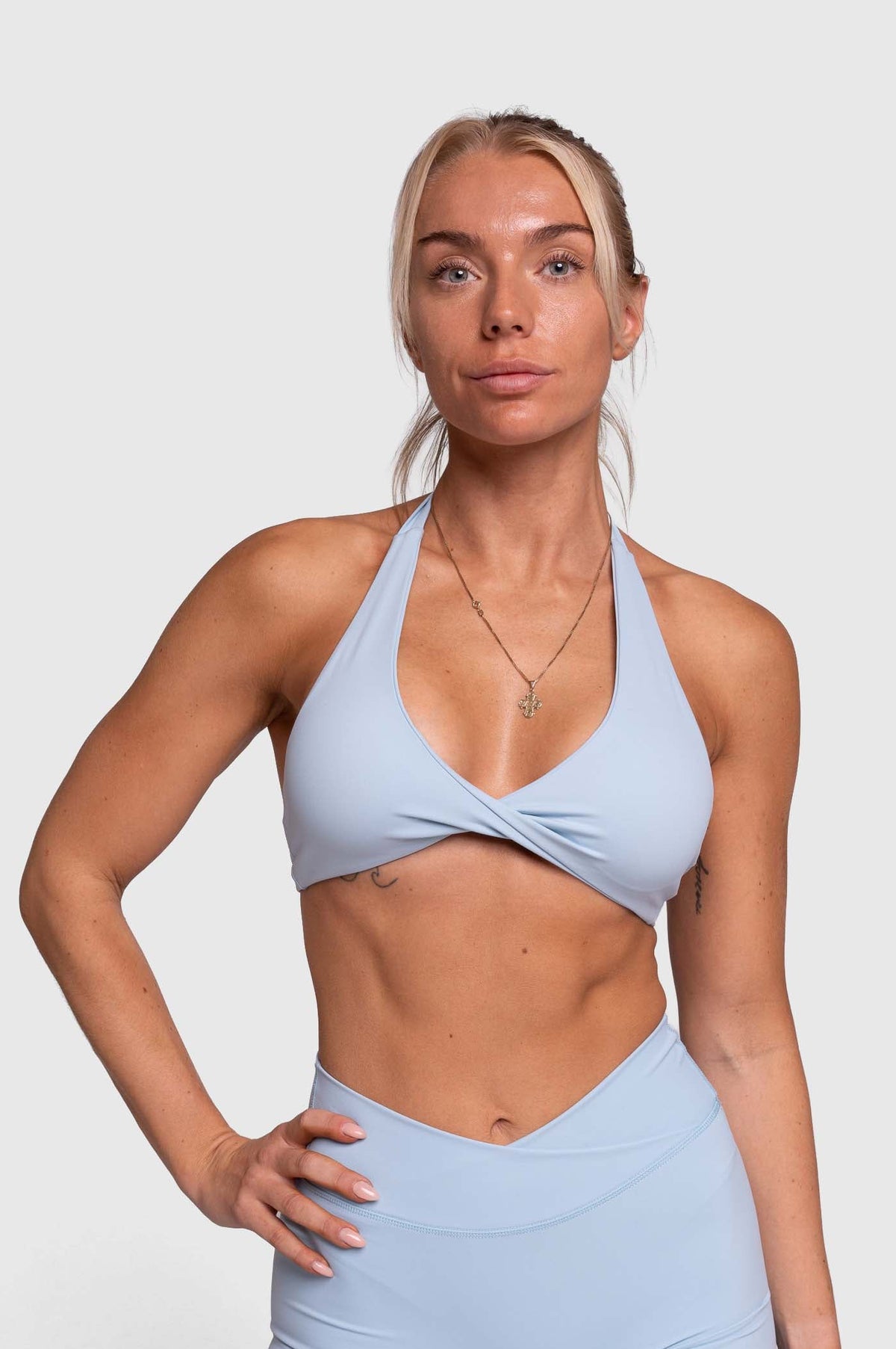 Thrive Halterneck Sports Bra (Baby Blue)