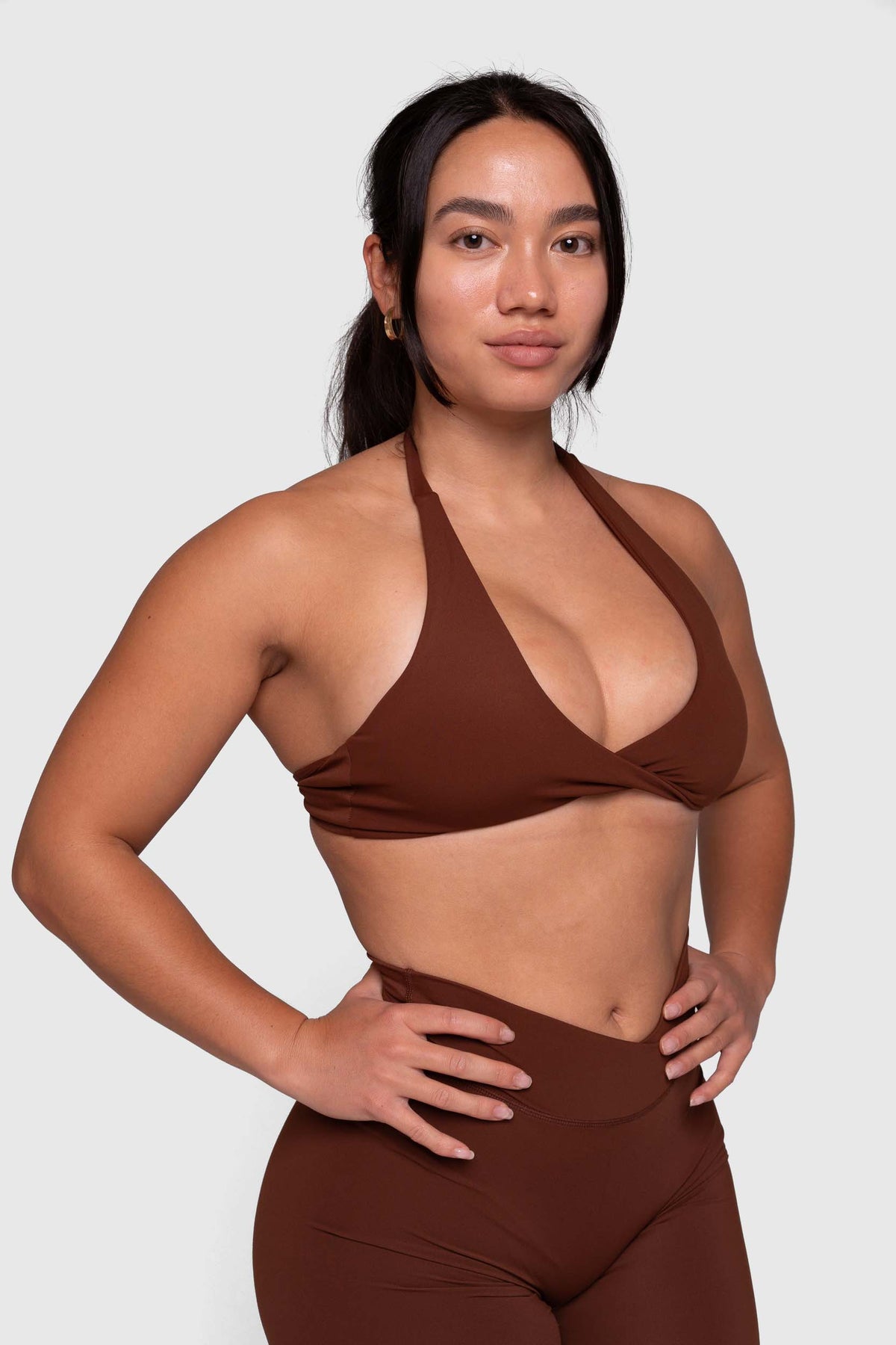 Thrive Halterneck Sports Bra (Brown)