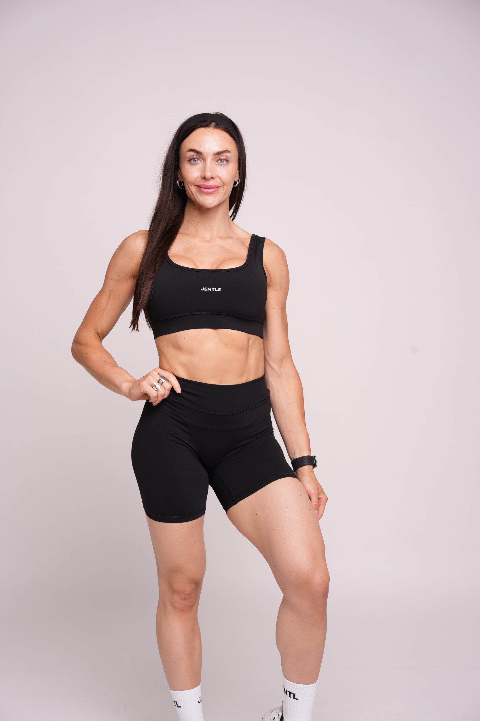 Ease Shorts (Black)