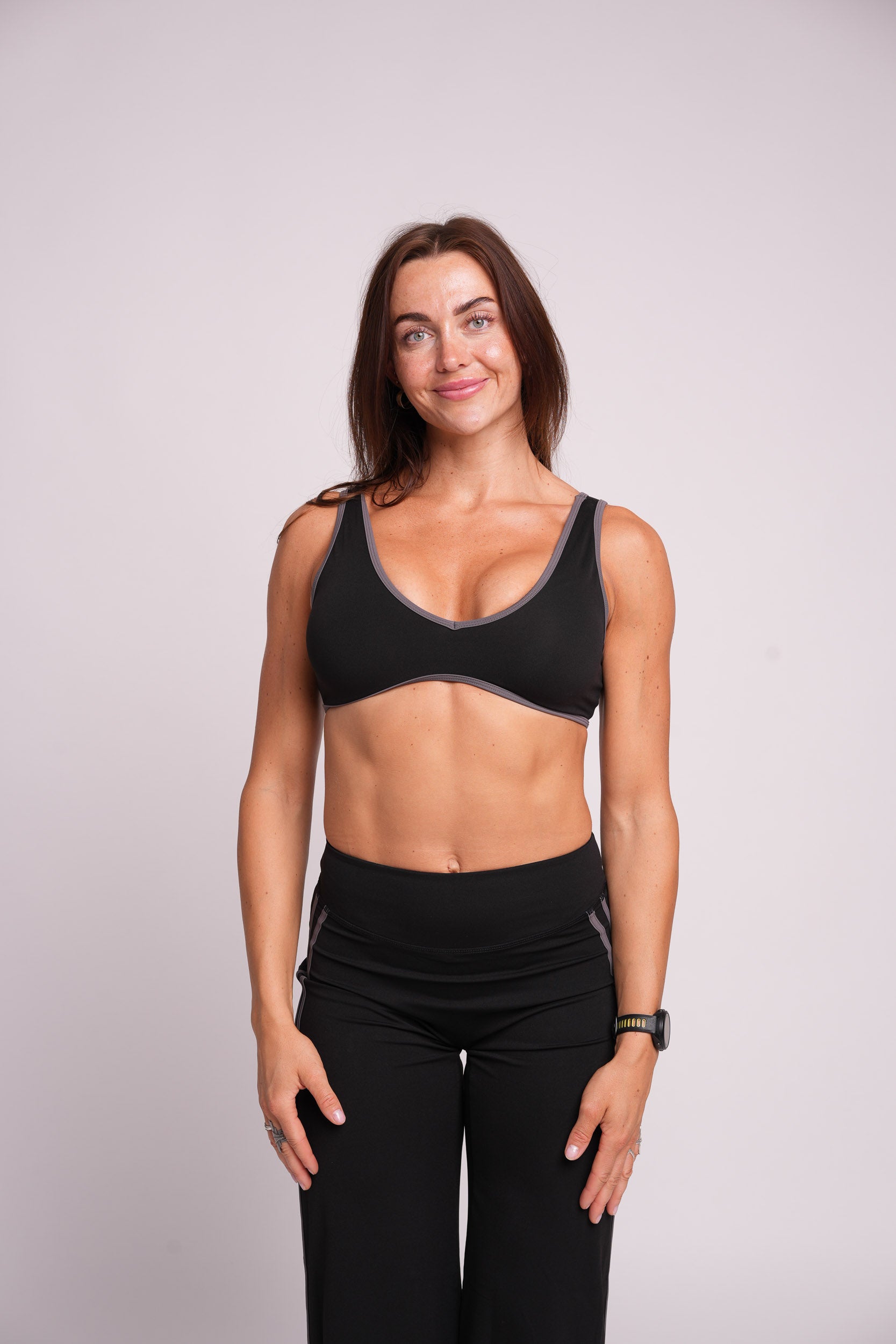 Flow Striped Sculpt Sports Bra (Black/Grey)
