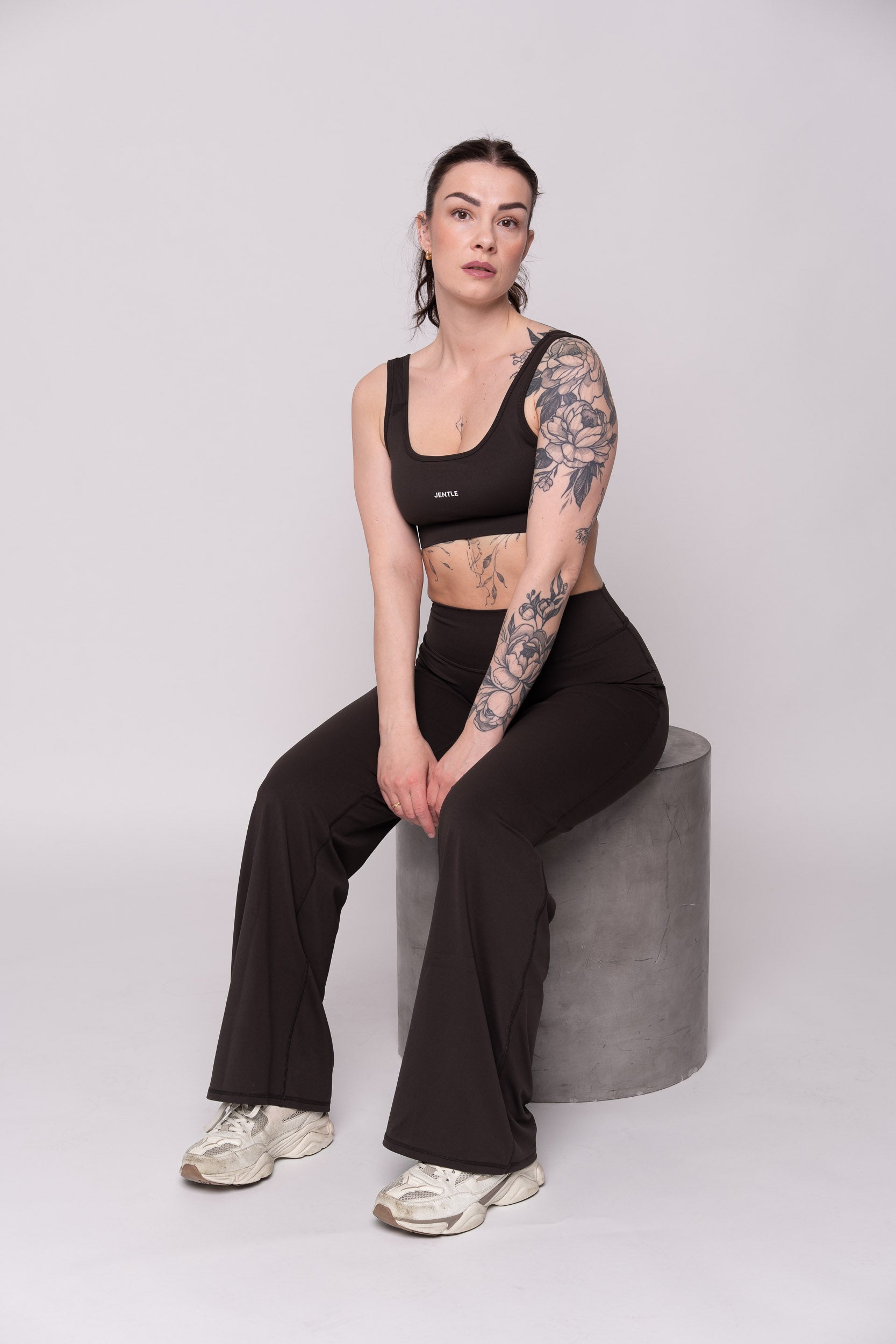 Ease Straight Leg Pants 2.0 (Dark Brown)