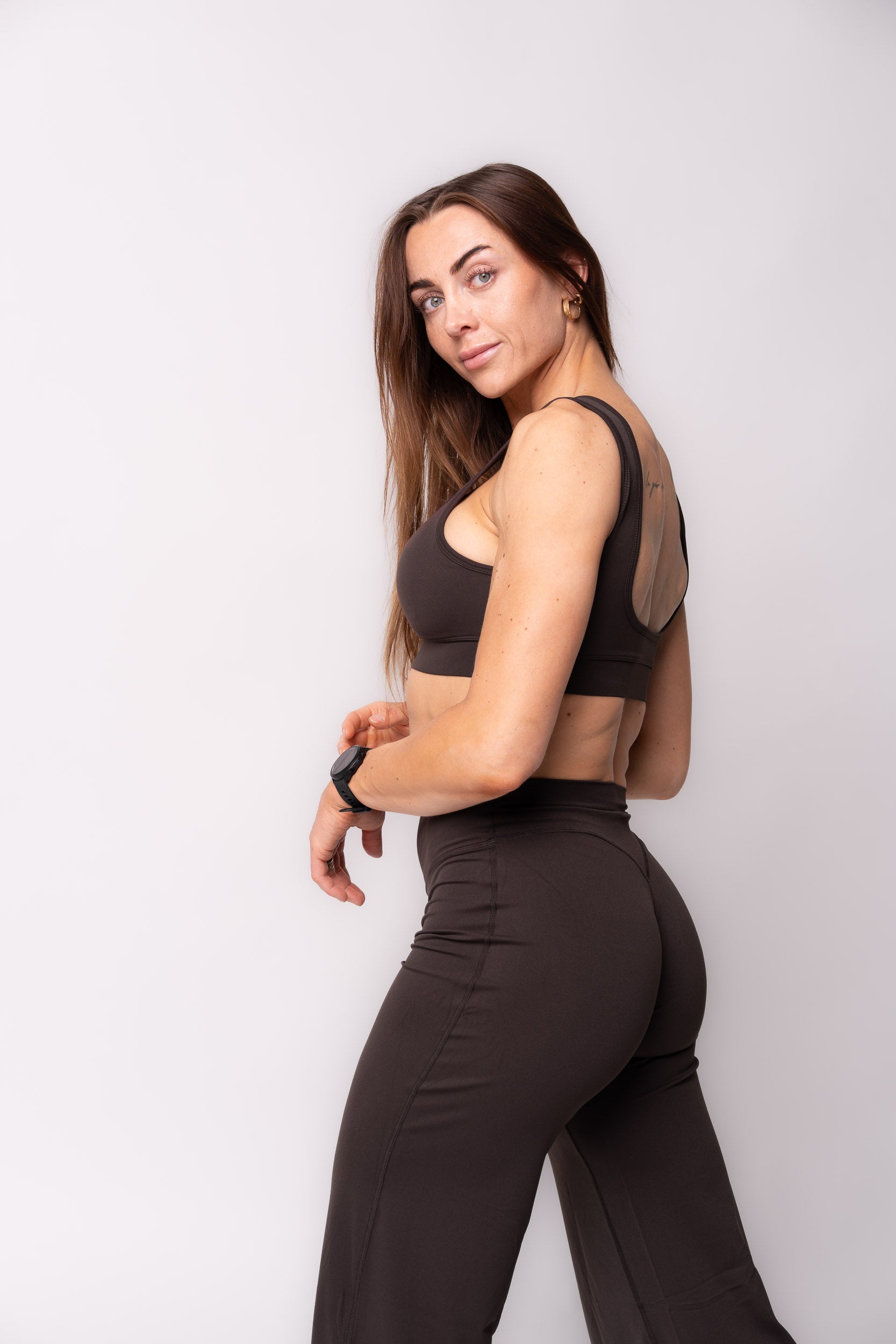 Ease Performance Sports Bra (Dark Brown)