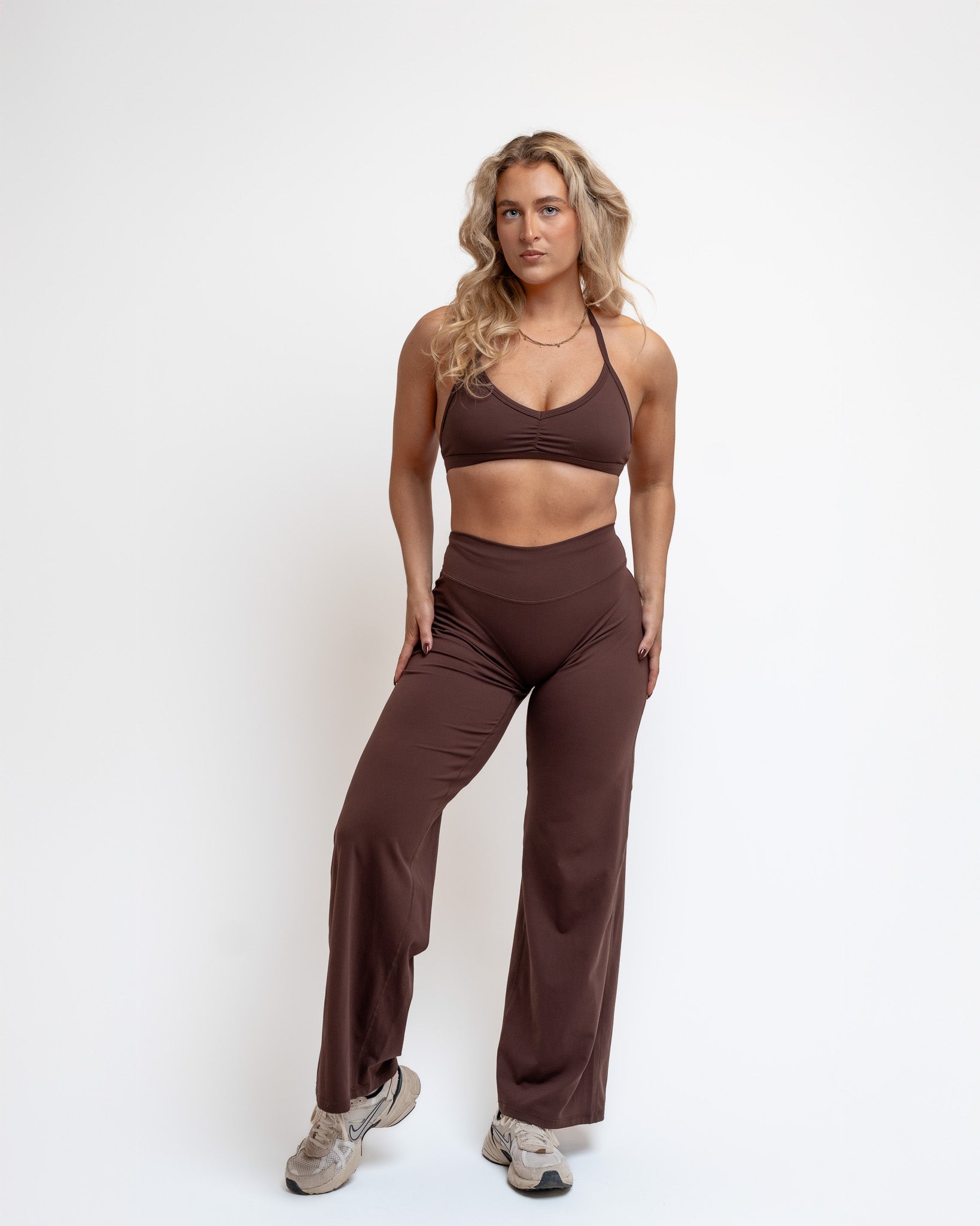 Ease x Amalie Vad - Halterneck Sports Bra & Straight Leg Pants (Coffee Brown)
