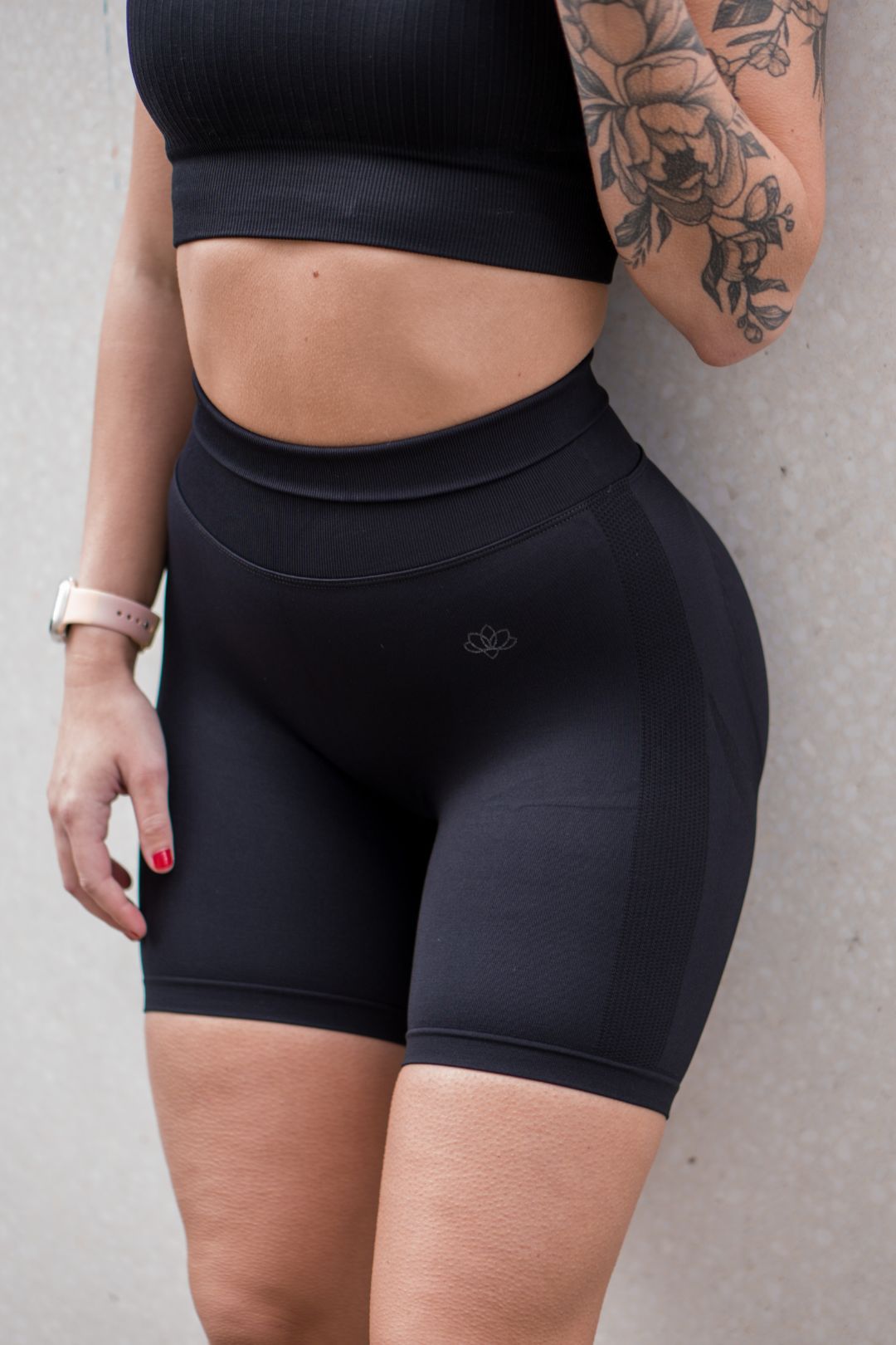 Energy Scrunch Shorts (Black)